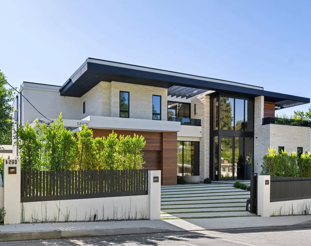 Top Factors to Consider Before Buying a Home